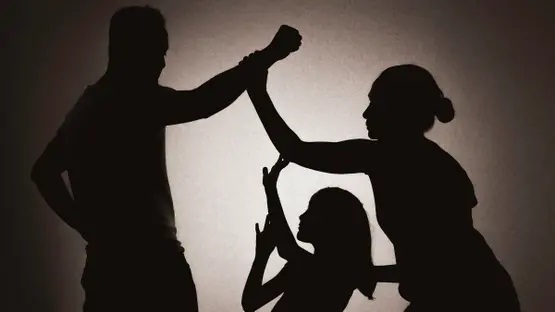 مع‭ ‬ارتفاع‭ ‬نسب‭ ‬العنف‭ ‬الأسري‭ ‬والطلاق‭ ‬وفشل‭ ‬خطة‭ ‬‮ "‬المصالح‭ ‬العائلي"..‬ ‮"‬الموفق‭ ‬الأسري"‬‭ ‬آلية‭ ‬جديدة‭ ‬لتعزيز‭ ‬الوساطة‭ ‬العائلية‭ ‬